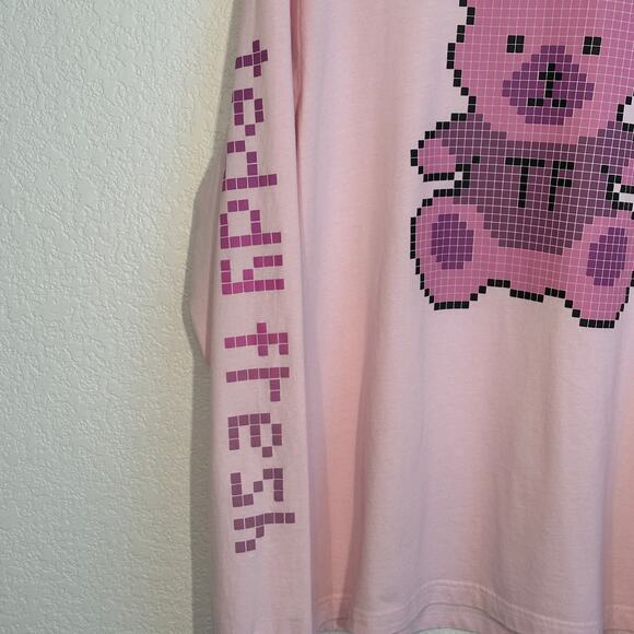 Teddy Fresh Pixel Bear Graphic Long Sleeve Cotton T-Shirt Large - Picture 1 of 9